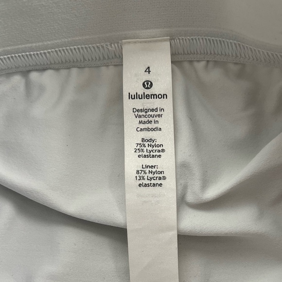 Lululemon athletica Tennis Time Skirt in White. Size 4. - Picture 5 of 6